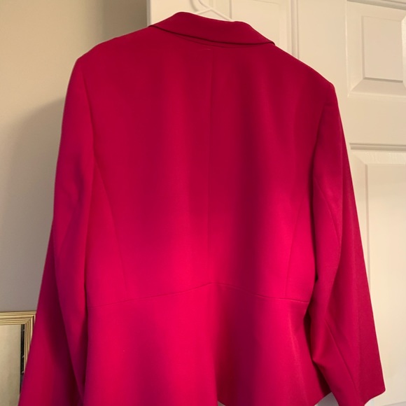 Kasper Blazer. Never worn. With tags. Dark pink. - Picture 3 of 3